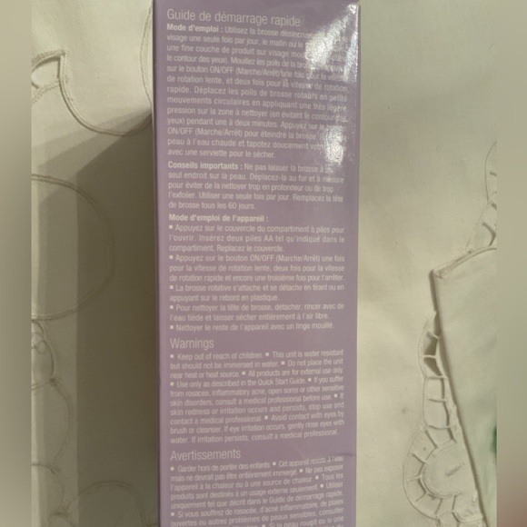 CINDY CRAWFORD MEANINGFUL BEAUTY SKIN POLISHING BRUSH, NEW IN BOX, NEVER USED - Picture 7 of 10